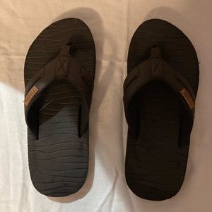 Mens brown leather Flojo’s flips size 10